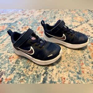 Nike shoes 8c